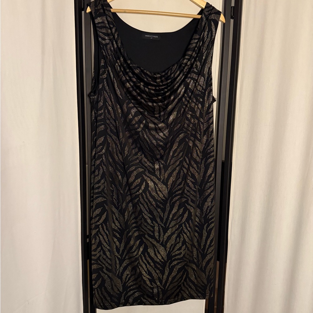 3/$10 Fashion To Figure Black and Gold Shimmering Dress